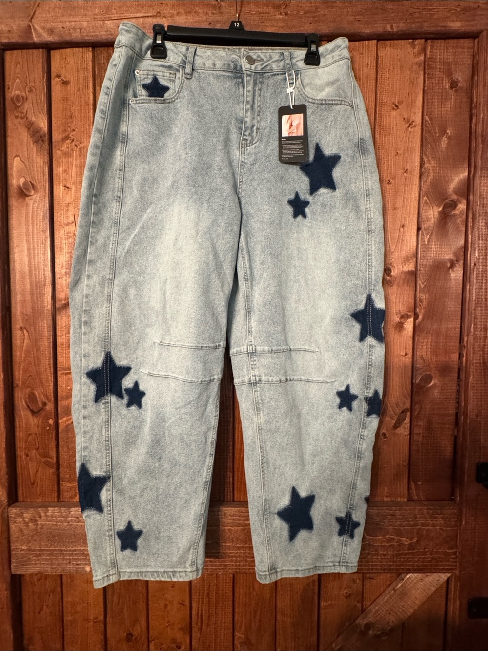 Light Wash Star Appliqué Women’s Jeans